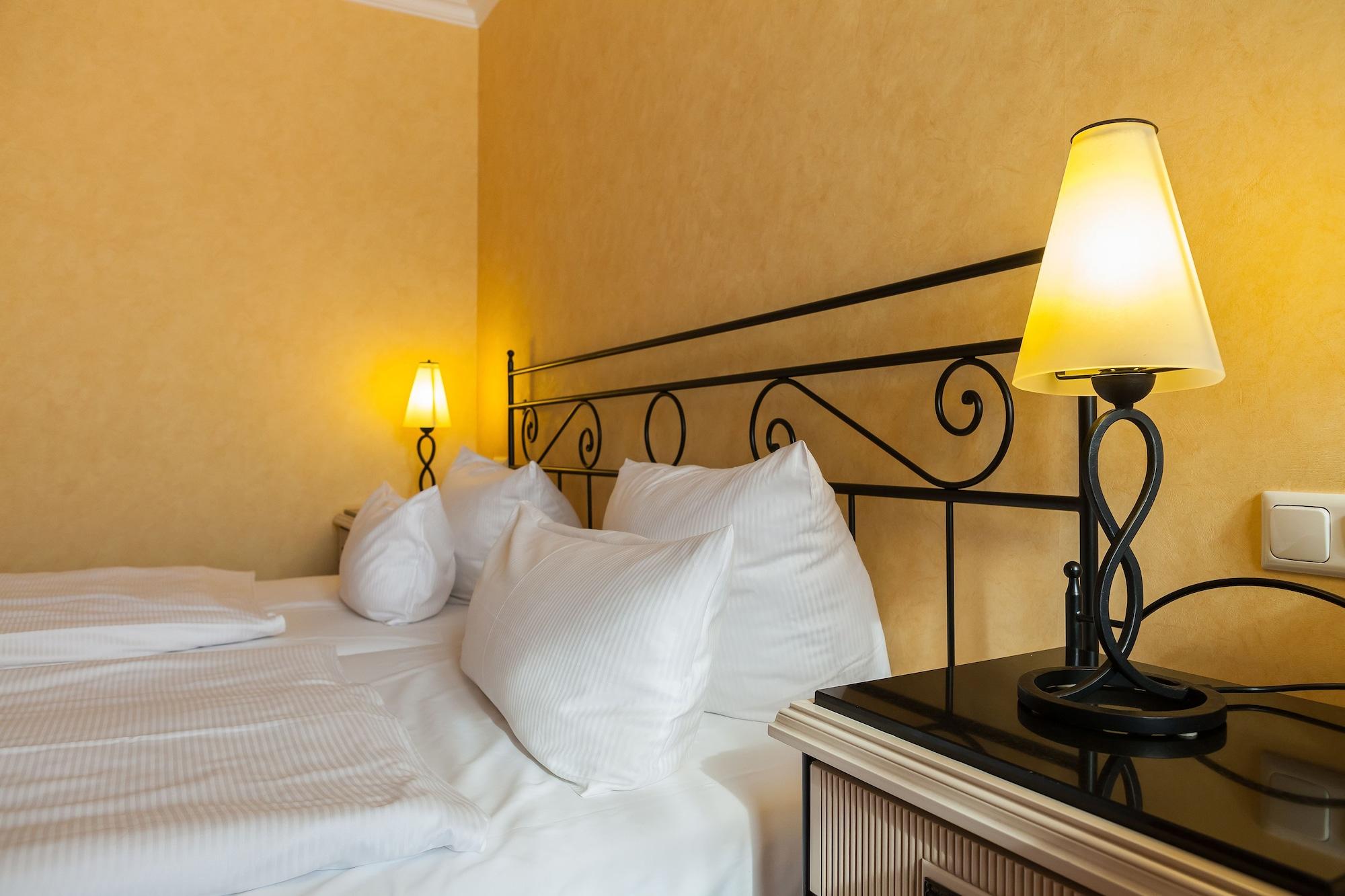 Hotel IV Jahreszeiten Ostseebad Kühlungsborn Екстериор снимка