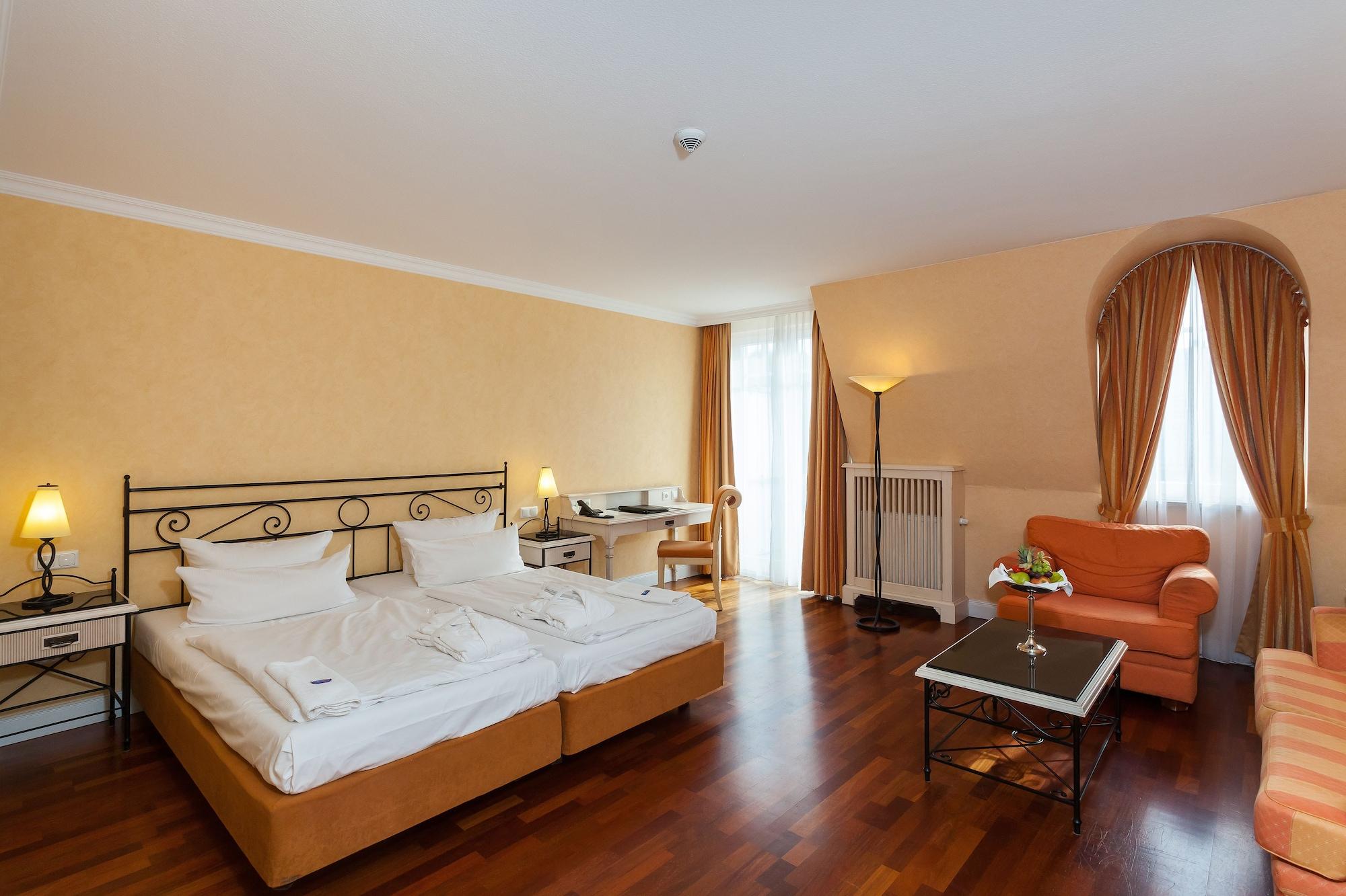 Hotel IV Jahreszeiten Ostseebad Kühlungsborn Екстериор снимка