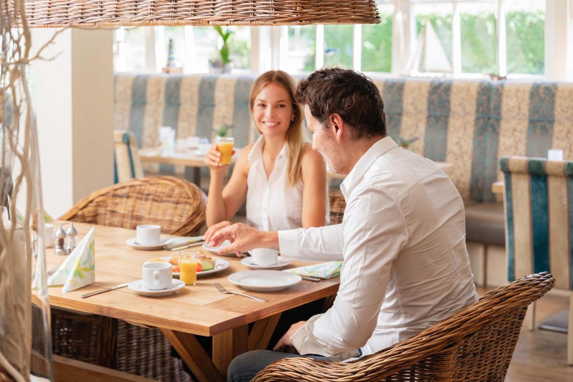 Hotel IV Jahreszeiten Ostseebad Kühlungsborn Екстериор снимка
