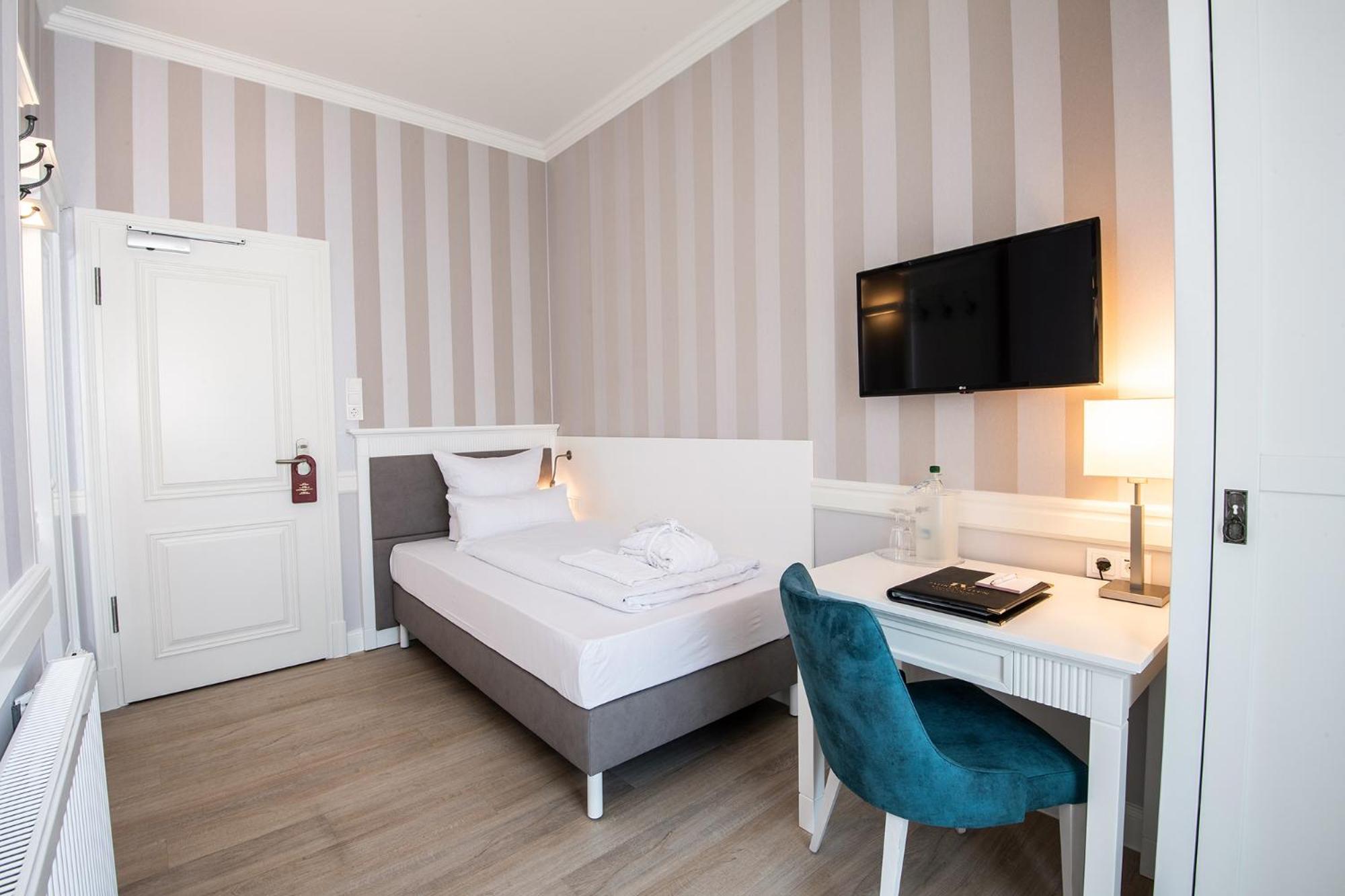 Hotel IV Jahreszeiten Ostseebad Kühlungsborn Екстериор снимка