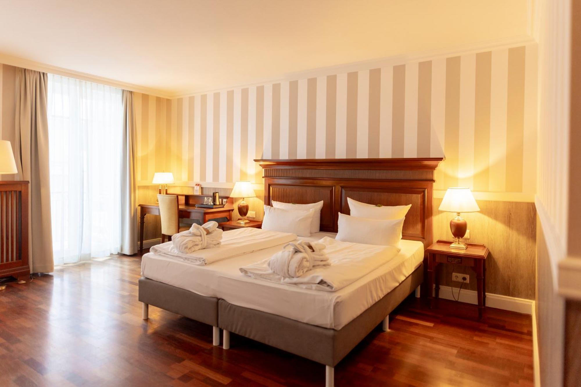 Hotel IV Jahreszeiten Ostseebad Kühlungsborn Екстериор снимка